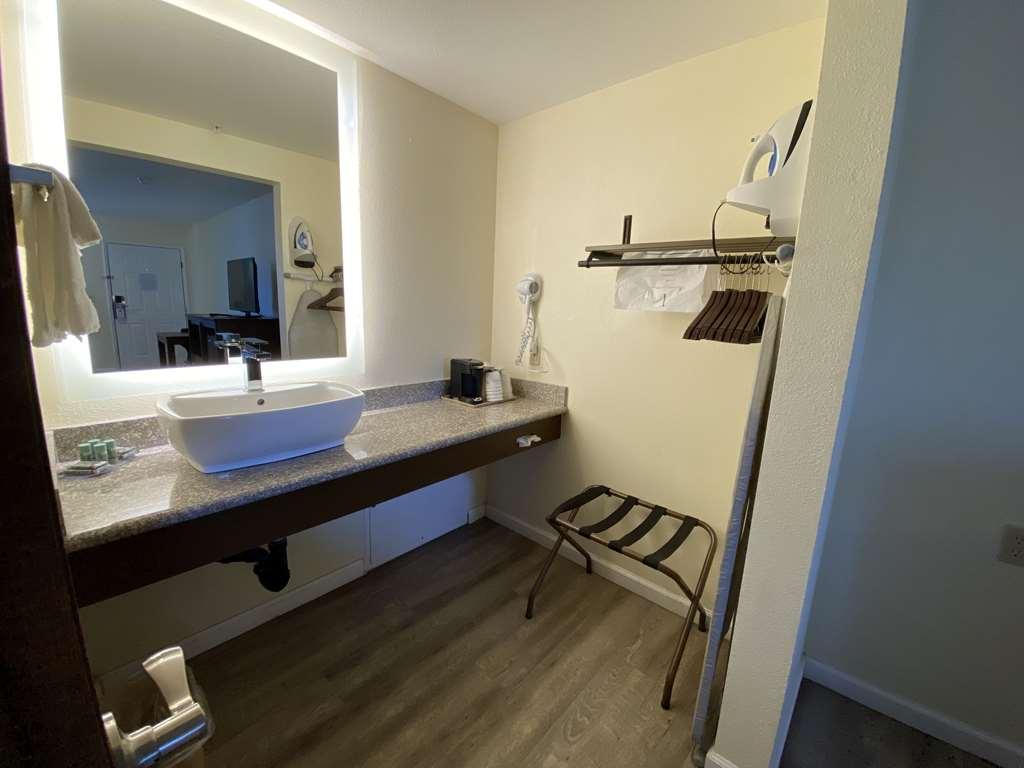 Surestay Hotel By Best Western Уильямс Экстерьер фото
